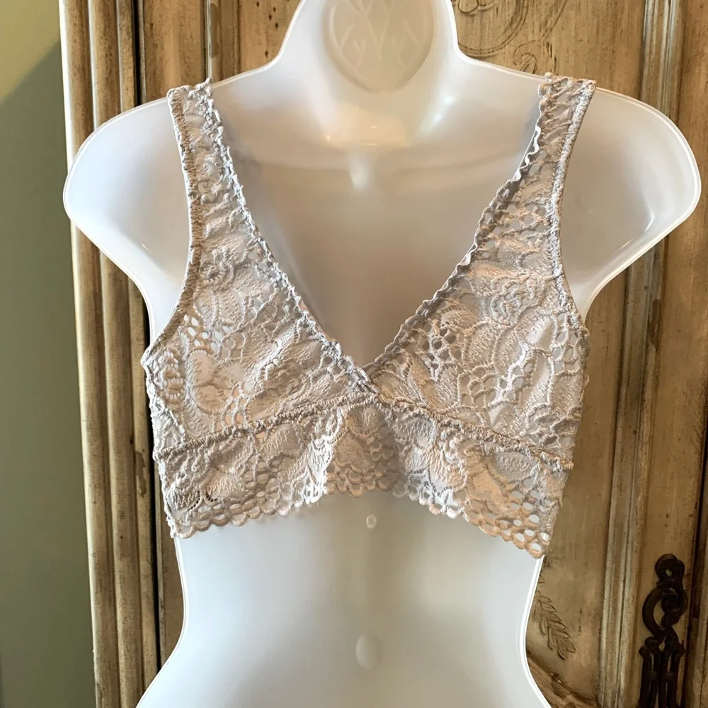 Aerie Grey Lacy Bralette Lightweight V-Neck Front and Back Size S/P